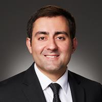 portrait of Shahram ‘Shawn’ Yari, MD